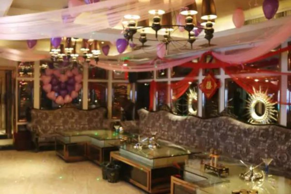 “重庆独家体验：按摩泳池，养生新潮流”